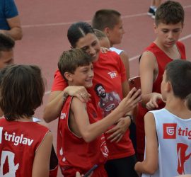 IMG-17f4e6809be5bf0748cbf058faf91e17-V